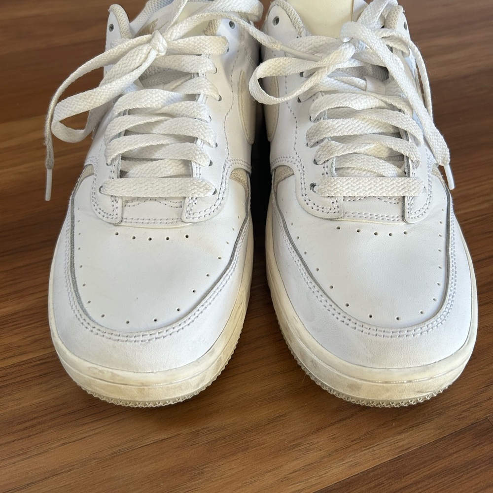 Women’s Nike Gamma Force Shoes (White/Light Bone/Sanddrift/Phantom) - Picture 4 of 9